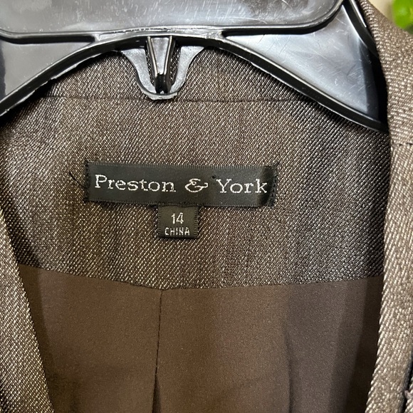 Preston & York Brown Single Button Suit Jacket/Blazer Size 14 - Picture 4 of 8